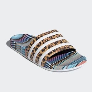 ADILETTE ADIDAS Slides NWOT Size 7!